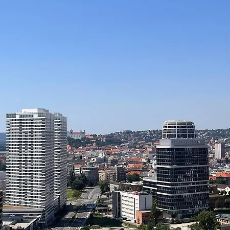 Апартаменты In Klingerka With Magnificent View Of Castle, Danube And Old